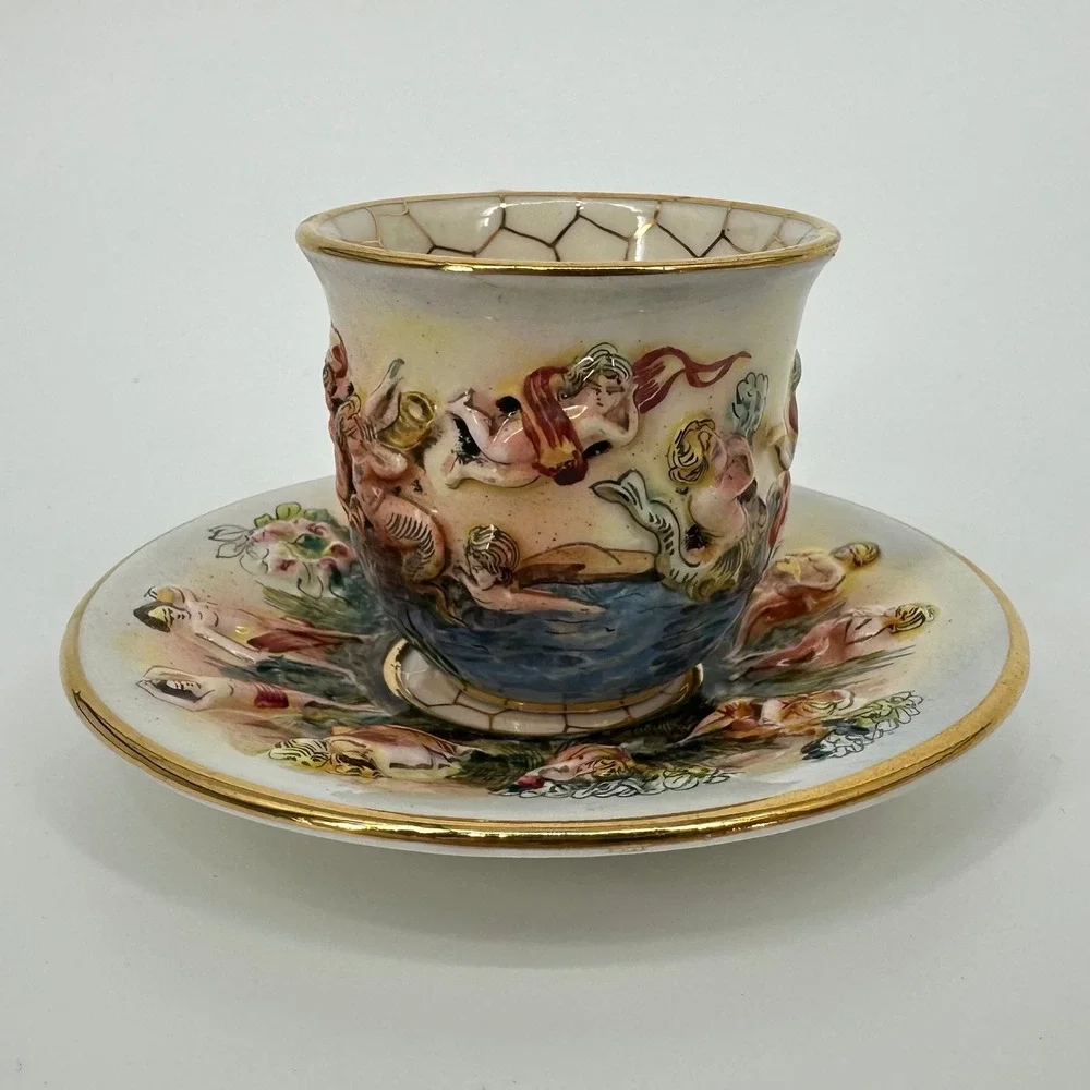 Vintage‎ CAPODIMONTE Italian Porcelain Demitasse Cup Saucer Cherub Gold Trim
